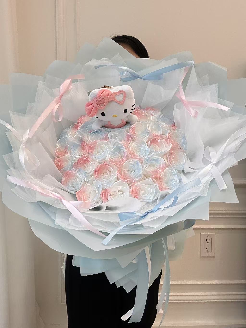 Hello Kitty Preserved Rose Bouquet 玩偶永生玫瑰花束