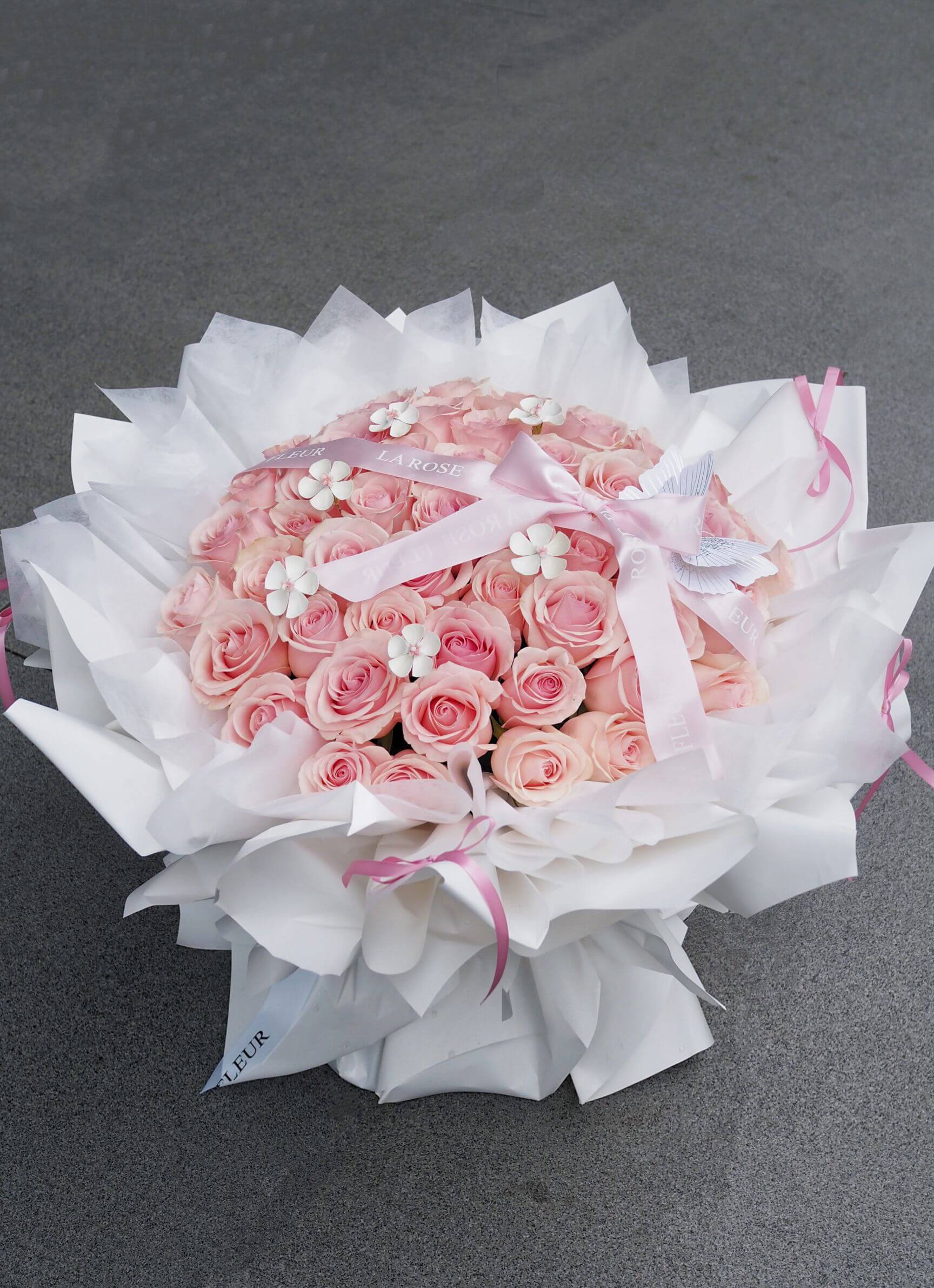 L2-Fancy Wrapping Pink Rose Bouquet