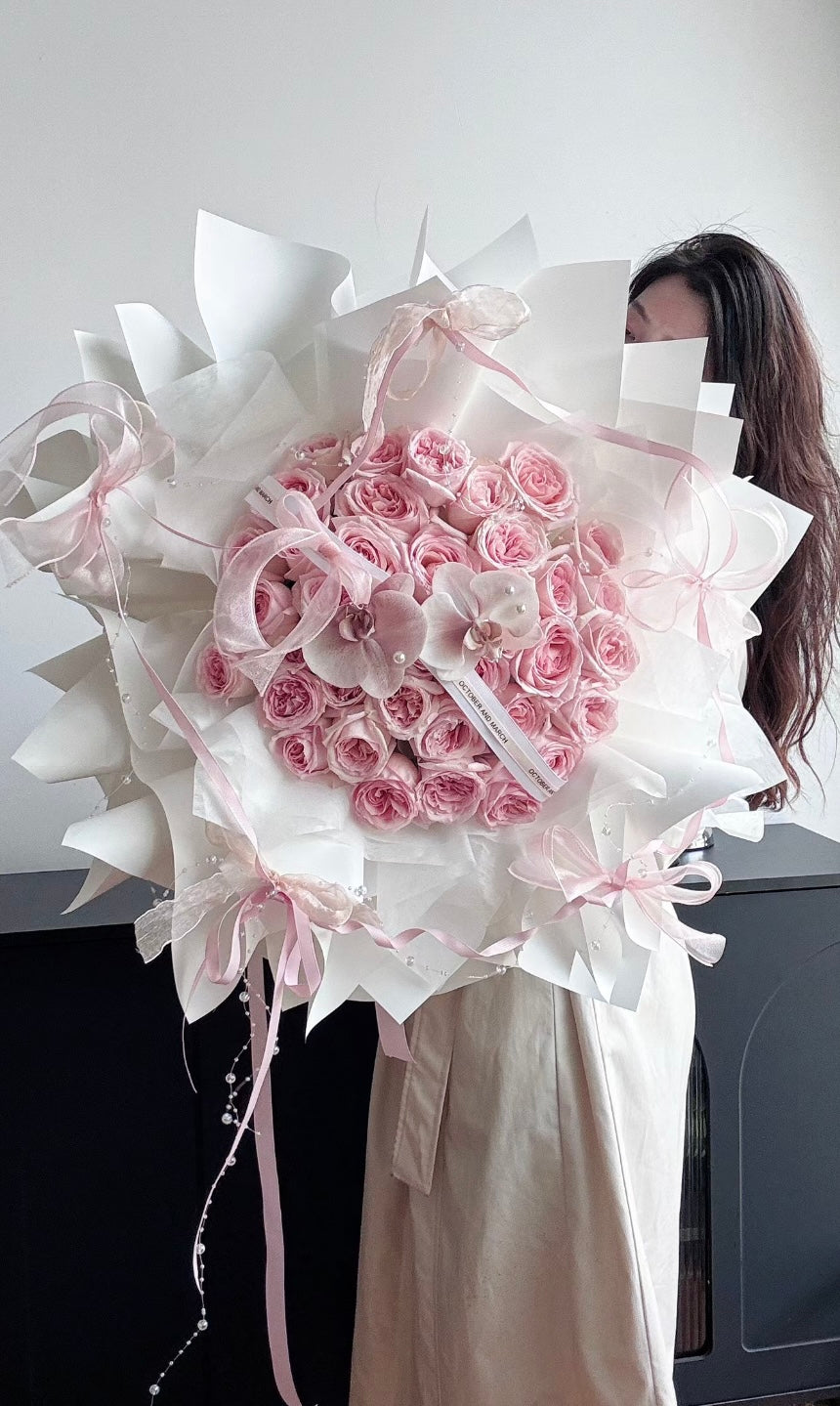 Fancy Wrapping Pink Rose Bouquet
