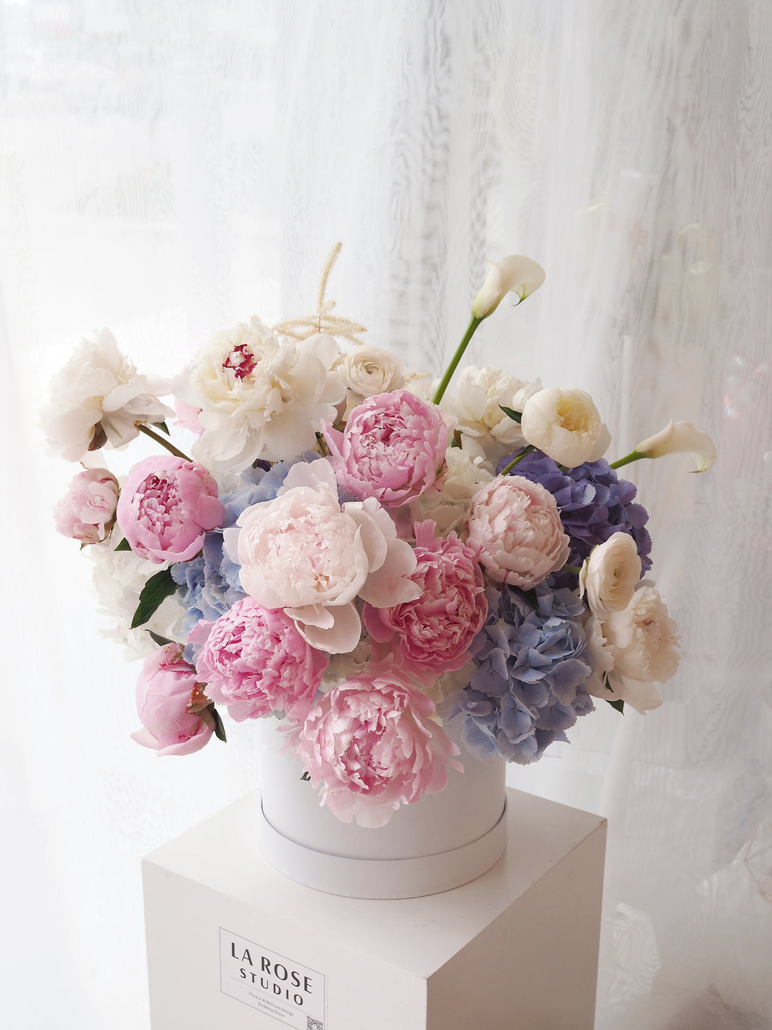 Peony Design Bucket