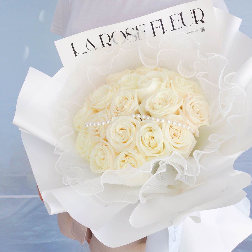L4-White Rose Bouquet (19st to 99st)